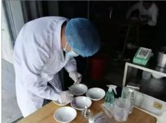 力以赴保障涉农社区群众饮食平安无忧 